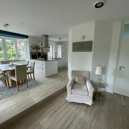 Holiday home Haus Strandnah *